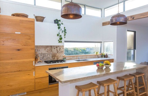 Cape Woolamai House | Elegant Retreat Steps from the Beach with Pool & Breakfast