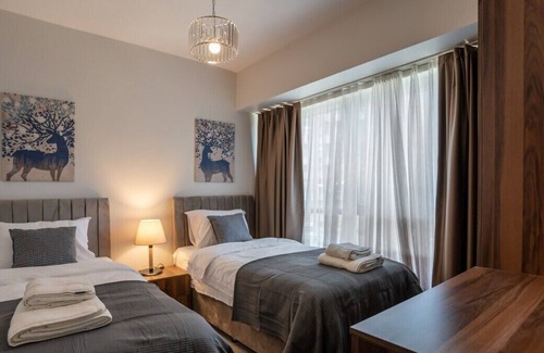 Bahcelievler Apartment | Modern Luxury: Stylish 2BR Apt