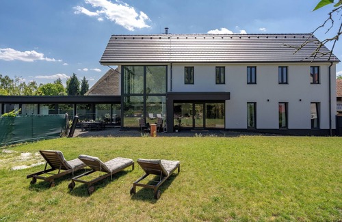 Cerneves Villa | Elegant Modern Villa with Family-Friendly Amenities