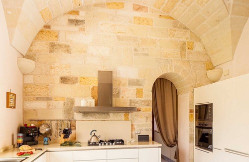 Carpignano Salentino House | Discover the Modern Masseria Surrounded by Olive Groves