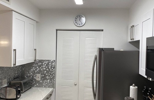 Aventura Apartment | Premier Miami Yacht Club: Pool, Spa & Golf Near Beach