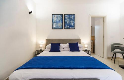 San Jacopino House | Modern Minimalist Loft with Terrace and Parking