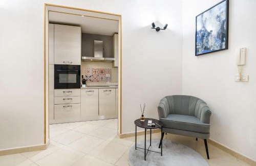 San Jacopino House | Modern Minimalist Loft with Terrace and Parking