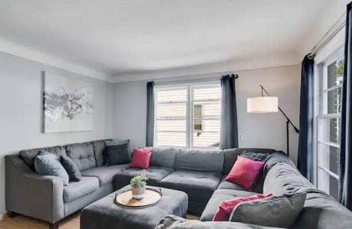Whittier House | Prime Minneapolis Duplex with Pet-Friendly Amenities