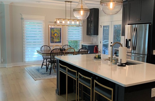 Country Club House | Inviting Modern Home Near Ole Miss - Pet Friendly & Family Ready