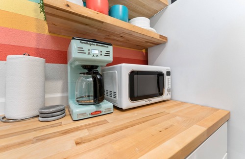 Lubbock House | Guest Rated: 9.8 - Modern MOD-POD with Ocean View & Spa