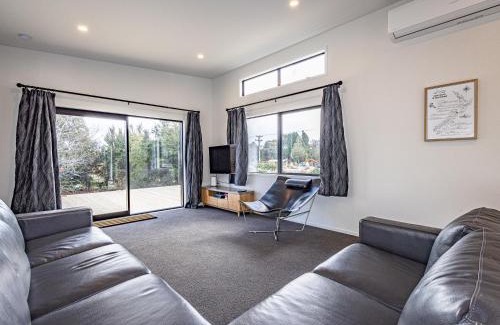 Ohakune House | Pet-Friendly Modern Mountain Escape in Ohakune
