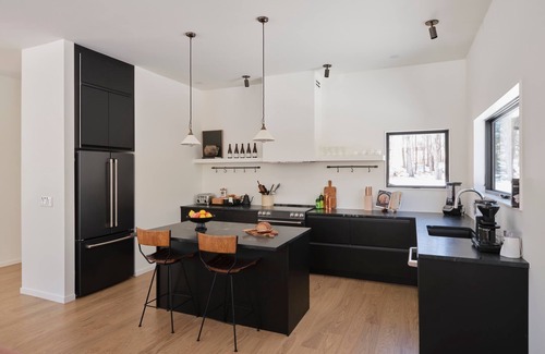 Fleischmanns House | Modern Mountain Retreat with Family-Friendly Amenities
