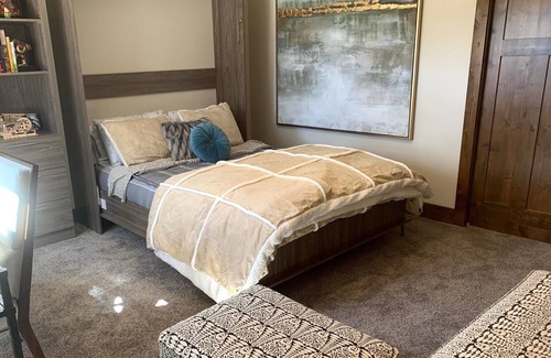 Angel Fire Resort | Modern Mountainside Retreat with Pool & Hot Tub Near Skiing