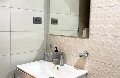 Renacimiento Apartment | Stylish Apt with Rooftop Social Area & Hot Tub Access