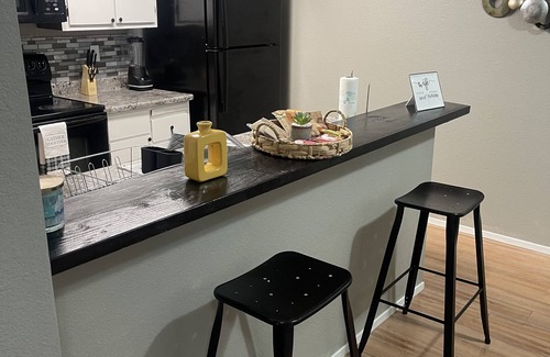 South Natomas Condo | Impressive Natomas Gem: Family-Friendly with Pool & Gym