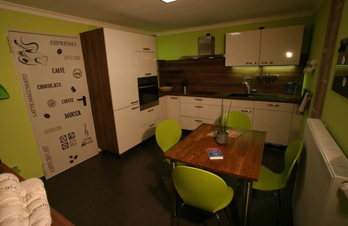 Bad Gandersheim Apartment | Modern Apartment at Osterbergsee with WIFI and Spa Amenities