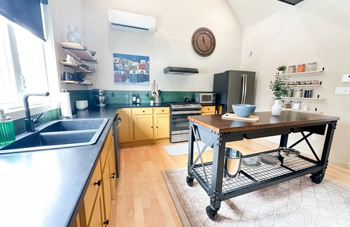 Saint John House | Cozy New Build Near Uptown Saint John with Ocean Views