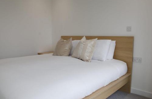 Fairfield Apartment | Modern Apartment: 4-Star Rated & Family-Friendly Stay