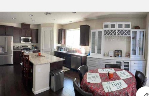 Fairfield House | Stylish Home Near Napa, Sacramento & San Francisco - 9.8 Rated