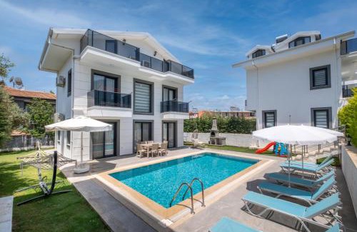 Oludeniz Villa | Modern 4-Bedroom Villa with Pool & Garden in Central Hisaronu