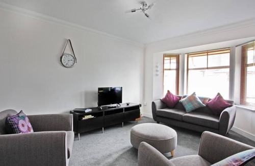 Marybank House | Modern Holiday Home on the Black Isle - Guest Rated 9.4/10