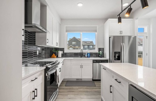 Southeast Calgary House | Modern Oasis | Dogs Ok | Spacious | Close to Seton