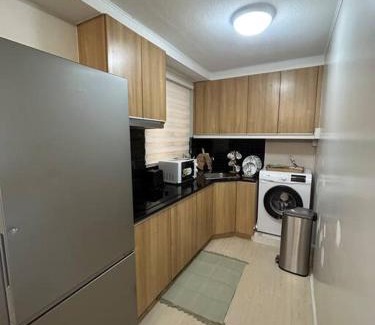 Moonwalk Apartment | Relax in a Modern Oasis with Pool and Netflix Access