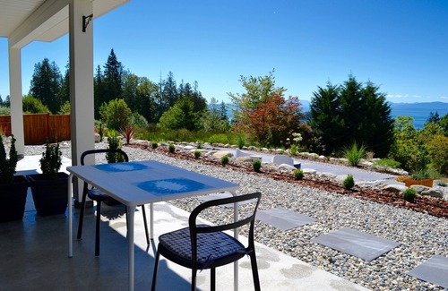 West Sechelt House | Ocean View 2-Bedroom Suite with Pool Steps from the Beach