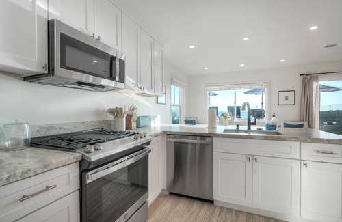 Carlsbad Condo | Modern Ocean-View Retreat w/ Firepit & Steps to Carlsbad Beach