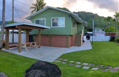 Punaluu House | Oceanfront North Shore House with Pool & Volleyball Net