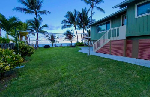 Punaluu House | Oceanfront North Shore House with Pool & Volleyball Net