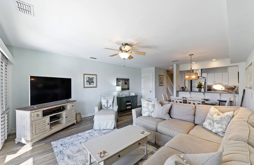 Isle of Palms Condo | Beachfront Villa at Wild Dunes Resort with Pool & Ocean View
