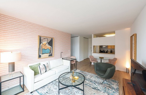 NoMad Apartment | Modern One Bedroom in Centralized, Convenient Chel