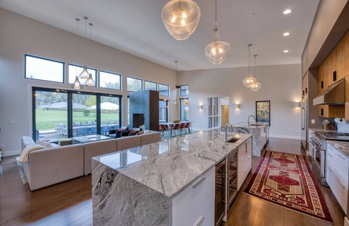 McMinnville House | Modern Pacific Northwest Escape