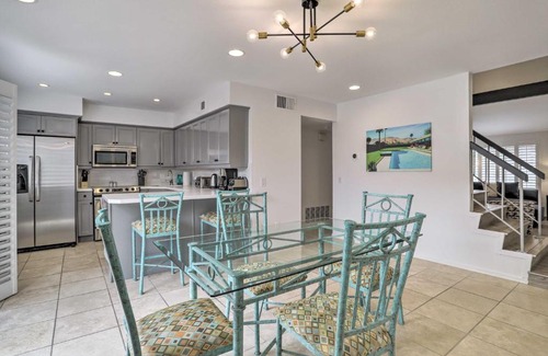 Palm Springs House | Modern Palm Springs Townhome with Hot Tub & Golf Access