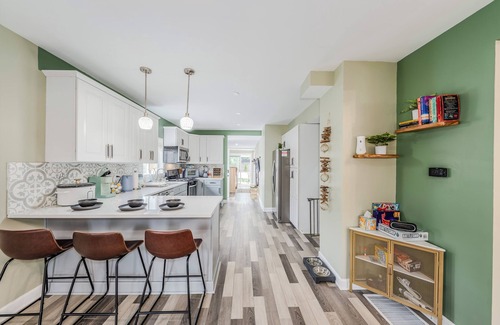 Ottawa House | Pet-Friendly Retreat with Pool Near Starved Rock - 10/10 Rating