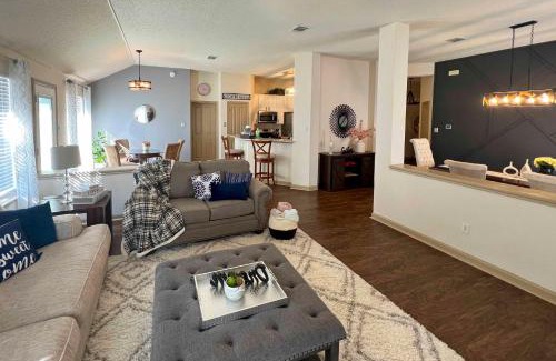 Pflugerville House | Stylish Pflugerville Retreat with Private Pool and Views