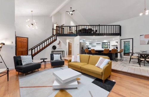East Stroudsburg House | Modern Poconos Game House with Hot Tub & Fire Pit Appeal
