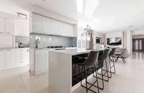 North Coogee House | Pet-Friendly Ocean View Home in Port Coogee, Rated 10/10