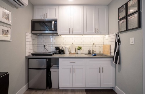 East Pasadena Apartment | Modern Private Suite - Minutes from Vibrant Attractions
