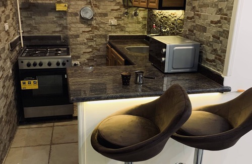 Bab Sharqi Apartment | Modern Private Room with Top-Notch Amenities for Everyone