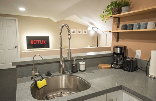 East Pasadena House | Modern Private Unit: Top-Rated Stay Near Pasadena Attractions