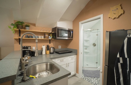 East Pasadena House | Modern Private Unit: Top-Rated Stay Near Pasadena Attractions