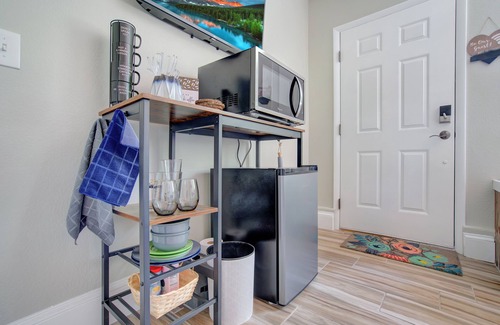 Colorado Springs Apartment | Stylish Private Suite Near Attractions with Spa & Breakfast