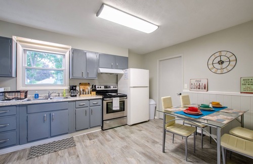 West Middleton House | Modern Ranch-Style Home with Pool & Pet-Friendly Amenities