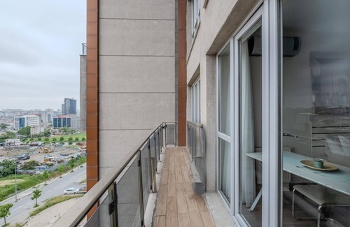 Mahmutbey Apartment | Modern Studio Flat with Balcony and Family-Friendly Amenities