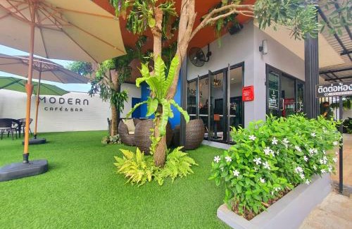 Phichit Resort | Family-Friendly Modern Resort with Great Amenities