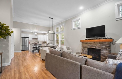 Welches House | Ideal Dog-Friendly Getaway at Modern Retreat in Mt Hood