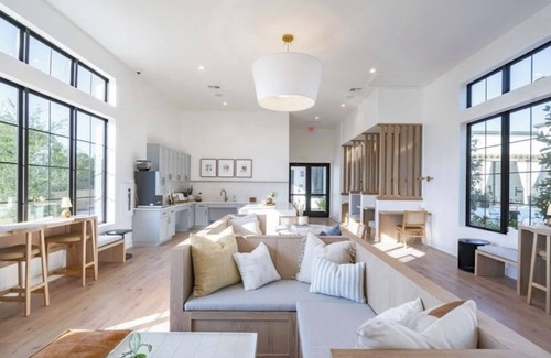 East MLK Apartment | Modern Retreat with Private Bath & Resort-Style Amenities Near Downtown #2
