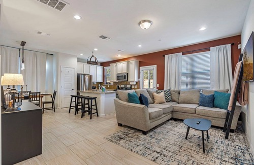 Round Rock House | Modern Rock 3BR 3B Downtown