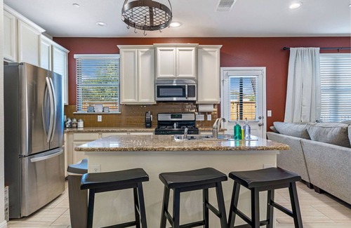 Round Rock House | Modern Rock 3BR 3B Downtown