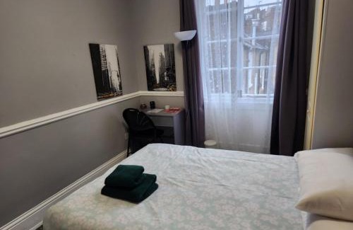 Warwick House | Modern Rooms in Central London