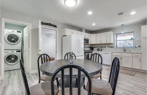 Northwest Dallas House | Family-Friendly Retreat with Game Room and BBQ Patio