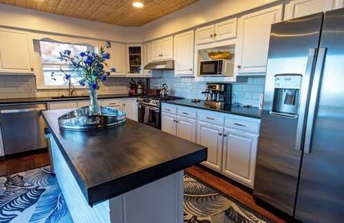 Roaring Gap House | Scenic Mountain Retreat with Pool & Family-Friendly Amenities